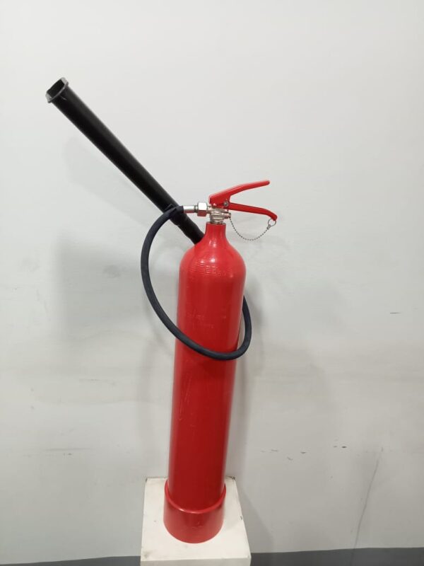 جهاز إطفاء الحريق (كربون)‎ سعة 6 كجم